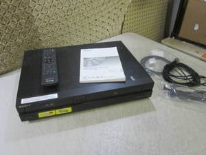 lot 122 image: (RM4) Sony RDR-VX525 VCR & DVD Reco...