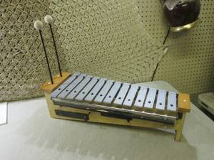 lot 138 image: (RM5) Suzuki Xylophone...