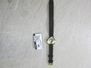 lot 166 image: (CNTR) Girls Disney Snow White Watc...