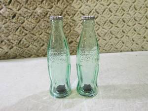 lot 171 image: (CNTR) Glass Coca-Cola Salt and Pep...