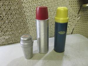 lot 173 image: (RM2) 2 Vintage Thermos and Ovalti...