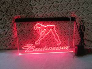 lot 189 image: (EC1) Lightup Budweiser Beer Sign 1...
