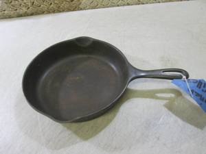lot 193 image: (BSB) 9 Cast Iron Skillet Pan...