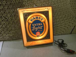 lot 195 image: (EW6) Vintage Lightup Pabst Extra L...