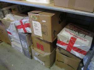 lot 200 image: (EW4) Assorted Unclaimed  Unsold L...