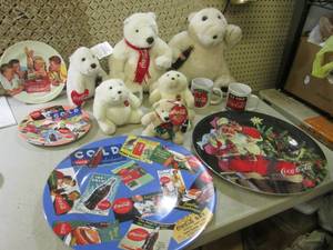 lot 214 image: (EW3) Assorted Coca-Cola Collectabl...