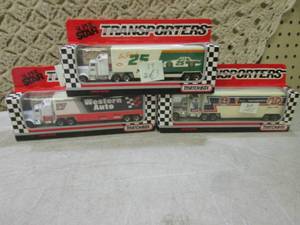 lot 215 image: (EC1) 3 Matchbox Super Star Transpo...