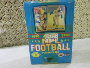 lot 222 image: (C-4) 1990 Score NFL Football Playe...