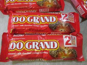 lot 271 image: (B-2) 18 2pc 100 Grand Candy Bars P...