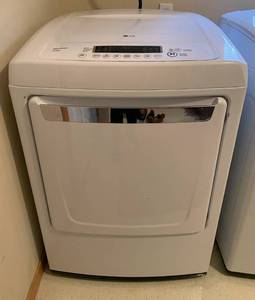 Large Capacity LG White Washer and Dryer Set