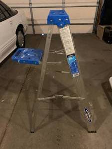 5 foot ladder and Workmate work table