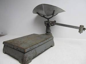 lot 44 image: Antique JACOBS Industrial Counter Scale