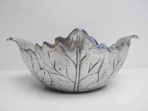 lot 76 image: Large Vintage Cast Aluminum Salad Bowl
