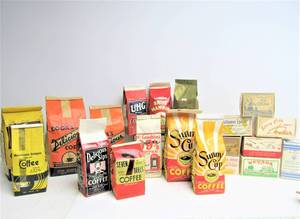 lot 82 image: Lot of Vintage 1930s-40s Advertising Coffee Bags & Butter Boxes 