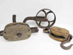 lot 83 image: Antique Pulleys & Industrial Iron Wheel