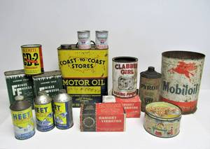 lot 86 image: Lot of Vintage Advertising Oil Cans etc