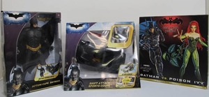 lot 100 image: Larger Size BATMAN Action Figures & Vehicle