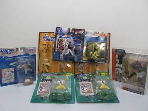 lot 105 image: Group of Starting Lineup Sports Figures