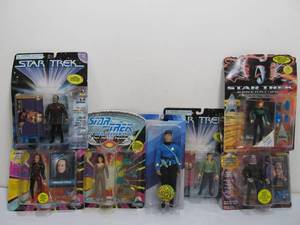lot 32 image: Lot of 7 STAR TREK Action Figures