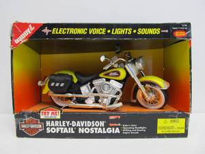 lot 130 image: Buddy L HARLEY DAVIDSON Softail Electronic Toy Motorcycle