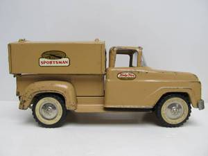 lot 185 image: Old Vintage TONKA SPORTSMAN Pickup Truck wCamper