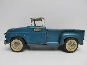 lot 186 image: Vintage TONKA Pressed Steel Blue Pickup Truck
