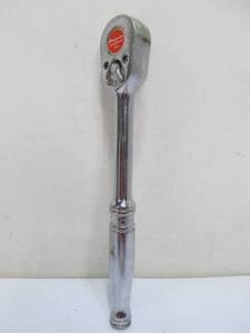 lot 256 image: Vintage Heavy Duty SNAP-ON Socket Wrench