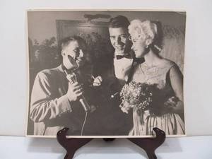 lot 314 image: Large Format Authentic Autographed Photo - Jayne Mansfield & Mickey Hargitay