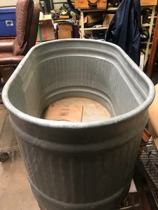 lot 325 image: LARGE Heavy Duty Behlen Country Galvanized Stock Tank Tub