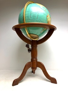 lot 5 image: Vintage Replogle Lighted 16 Floor Standing World Globe