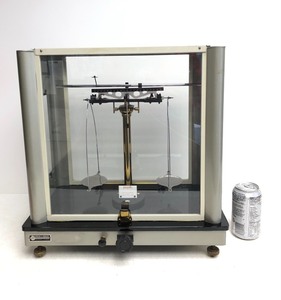 lot 173 image: Quality Voland & Sons Scale Model 200 wWeights & Another Portable Scale