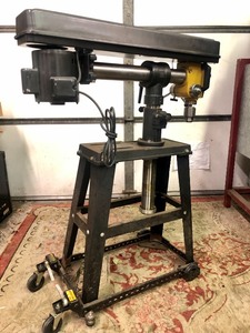 lot 182 image: Working Northern Industrial Tools 5 Speed 36 Radial Drill Press