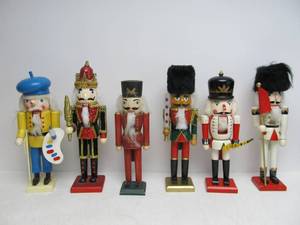 lot 199 image: Group of Wooden Nutcrackers #3