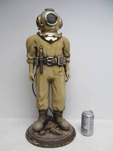 lot 327 image: IndoorOutdoor Scuba Diver Decor Statue