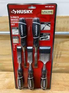 lot 22 image: HUSKY Wood Chisel Set (5-Piece)