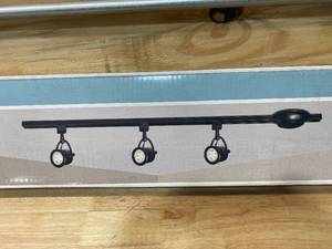 lot 60 image: HAMPTON BAY 3-Light Retro 44 in. Black Linear Track Lighting Kit