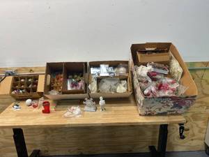 lot 61 image: Lot of Various ChristmasHoliday Decorations