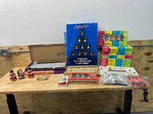 lot 62 image: Lot of Various ChristmasHoliday Decorations