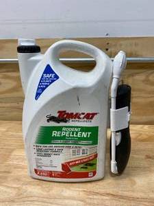 lot 65 image: TOMCAT 1 Gal. Rodent Repellent