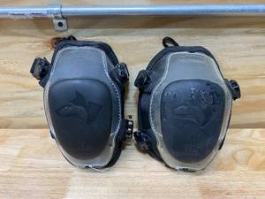 lot 83 image: HUSKY Gel Hard Cap Construction Knee Pad (1-pair)