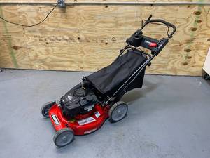 lot 120 image: SNAPPER Lawn Mower Model- 7800980B