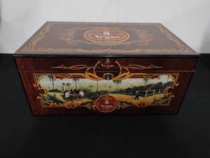 lot 2 image: 100 Cigar Capacity Humidor with Key