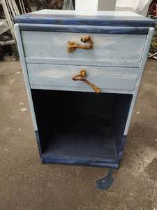 lot 18 image: Nautical End Table Nightstand