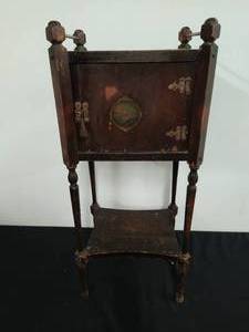 lot 31 image: Vintage Humidor Telephone Table