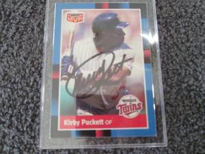 lot 37 image: 1988 Donruss Kirby Puckett Autograp...