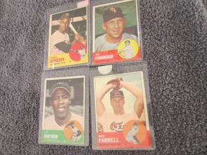 lot 38 image: 4 1963 Topps Cards...
