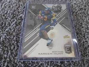 lot 44 image: 2017 Elite Kareem Hunt Rookie Card...