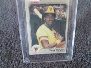 lot 59 image: 1983 Fleer Tony Gwynn Rookie Card...