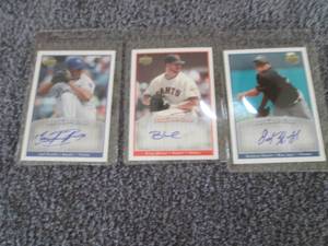 lot 107 image: 3 Upper Deck Baseball Autograph Car...