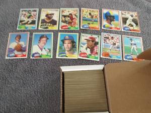 lot 123 image: Box 1981 Topps Baseball Cards...